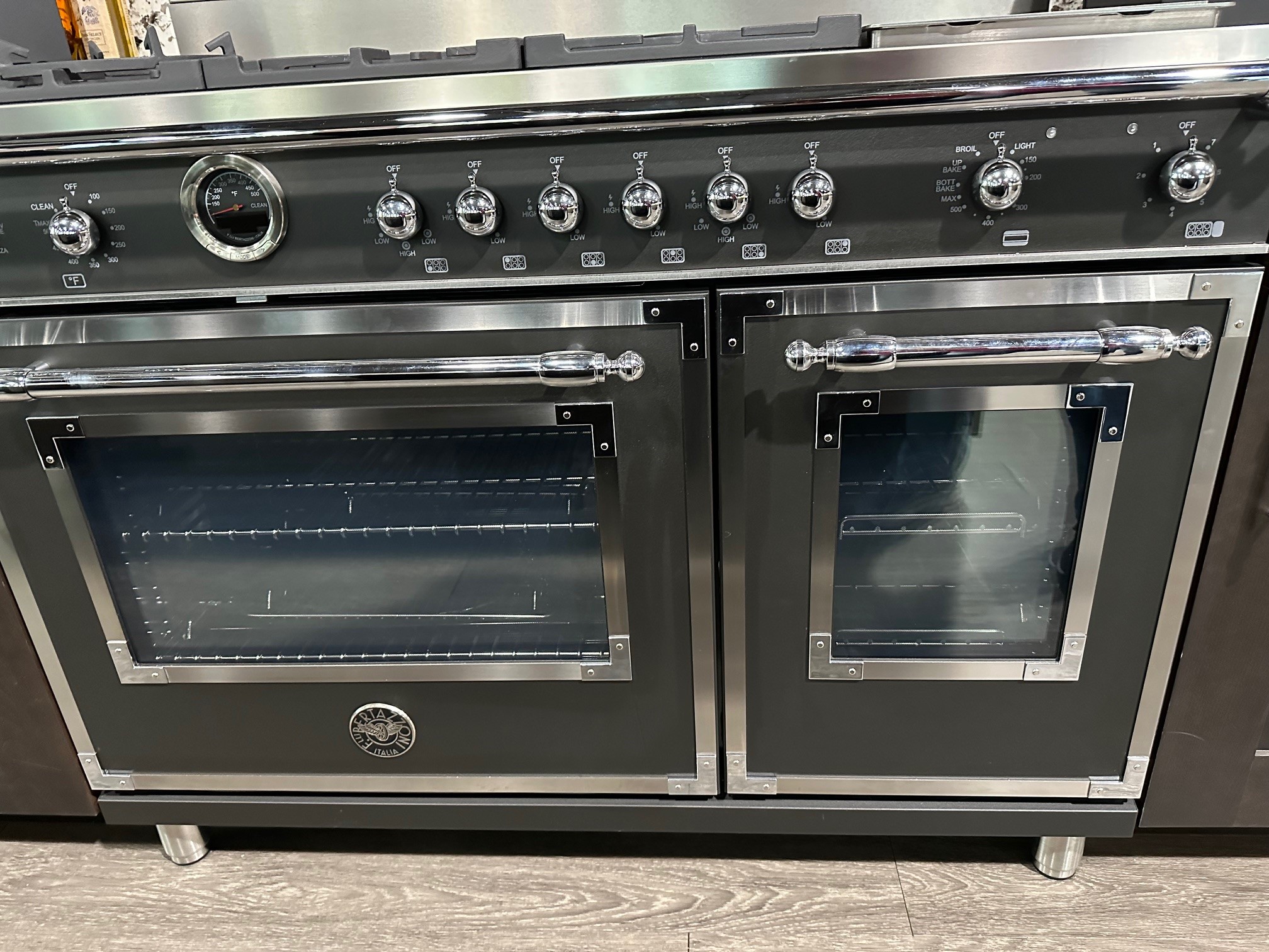 Bertazzoni Speciality Product Heritage 48 In Range Electric self clean oven 6